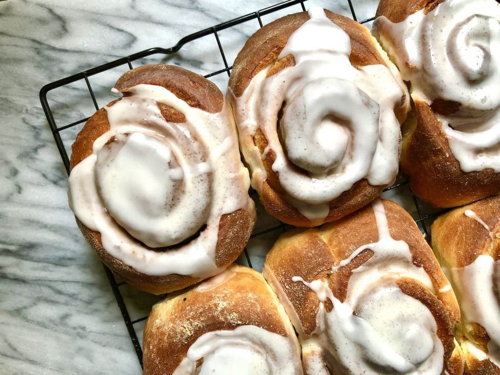 lazy girl cinnamon rolls