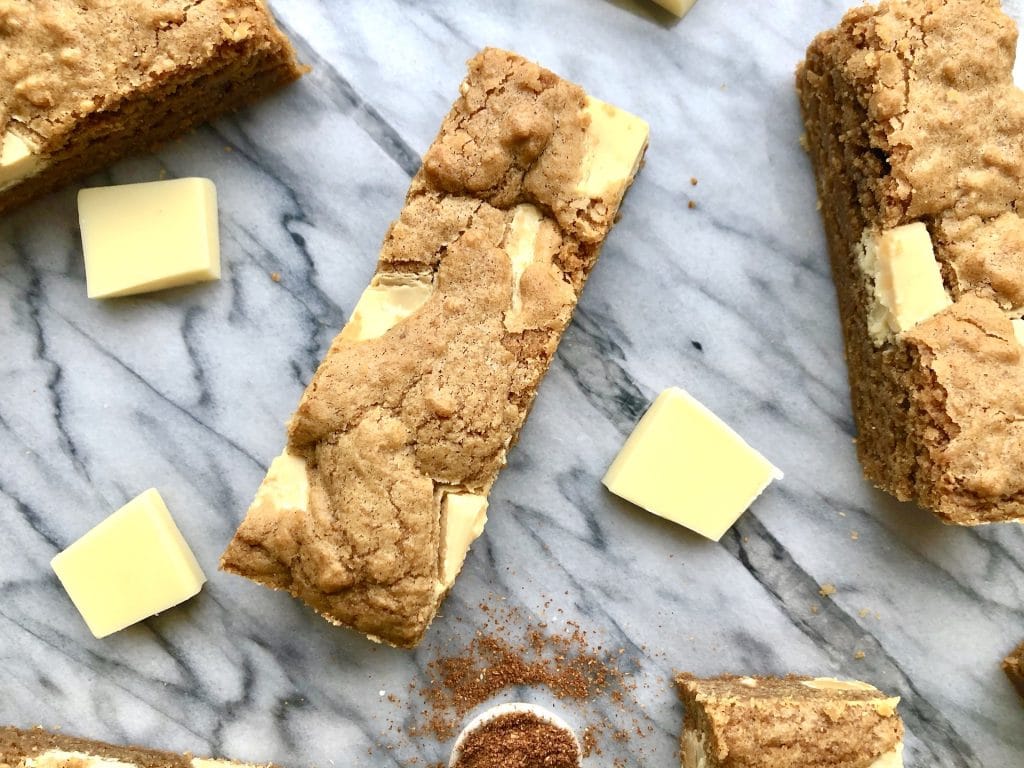 gingerbread white chocolate cookie bars