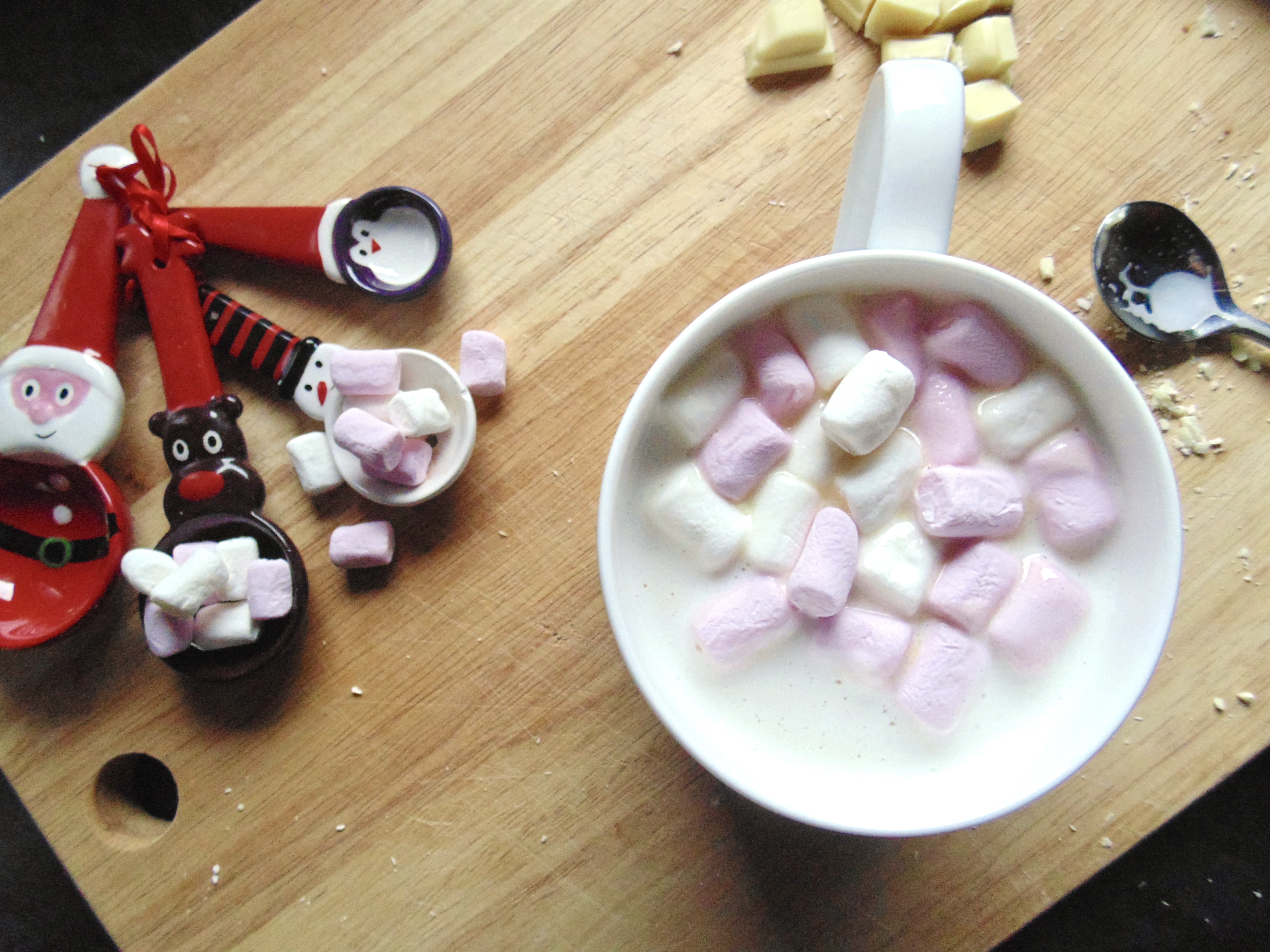 Easy Creamy White Hot Chocolate
