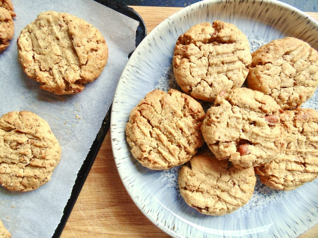 Flourless Salted Peanut Butter Crunch Cookies