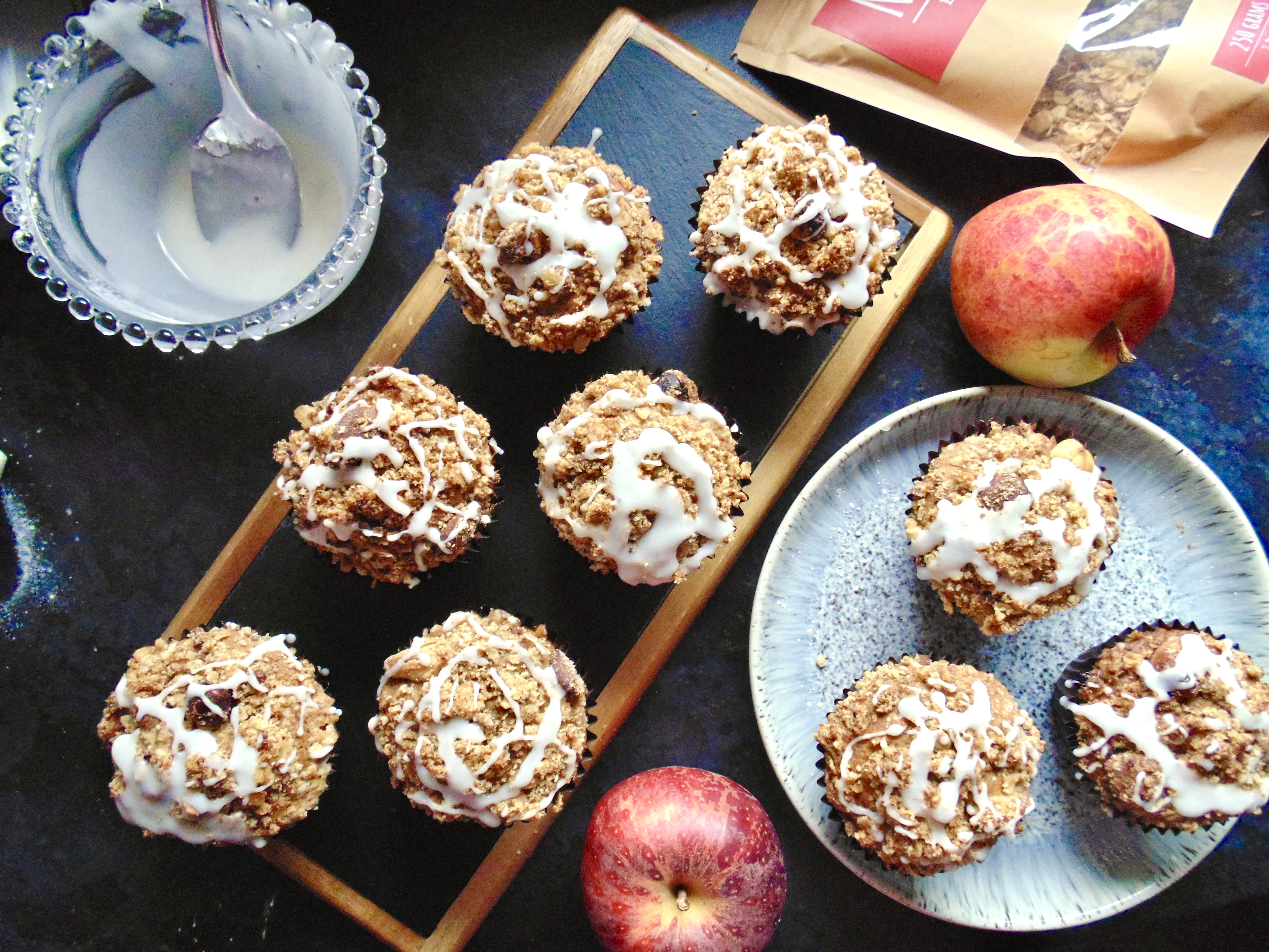 spiced apple crumble muffins