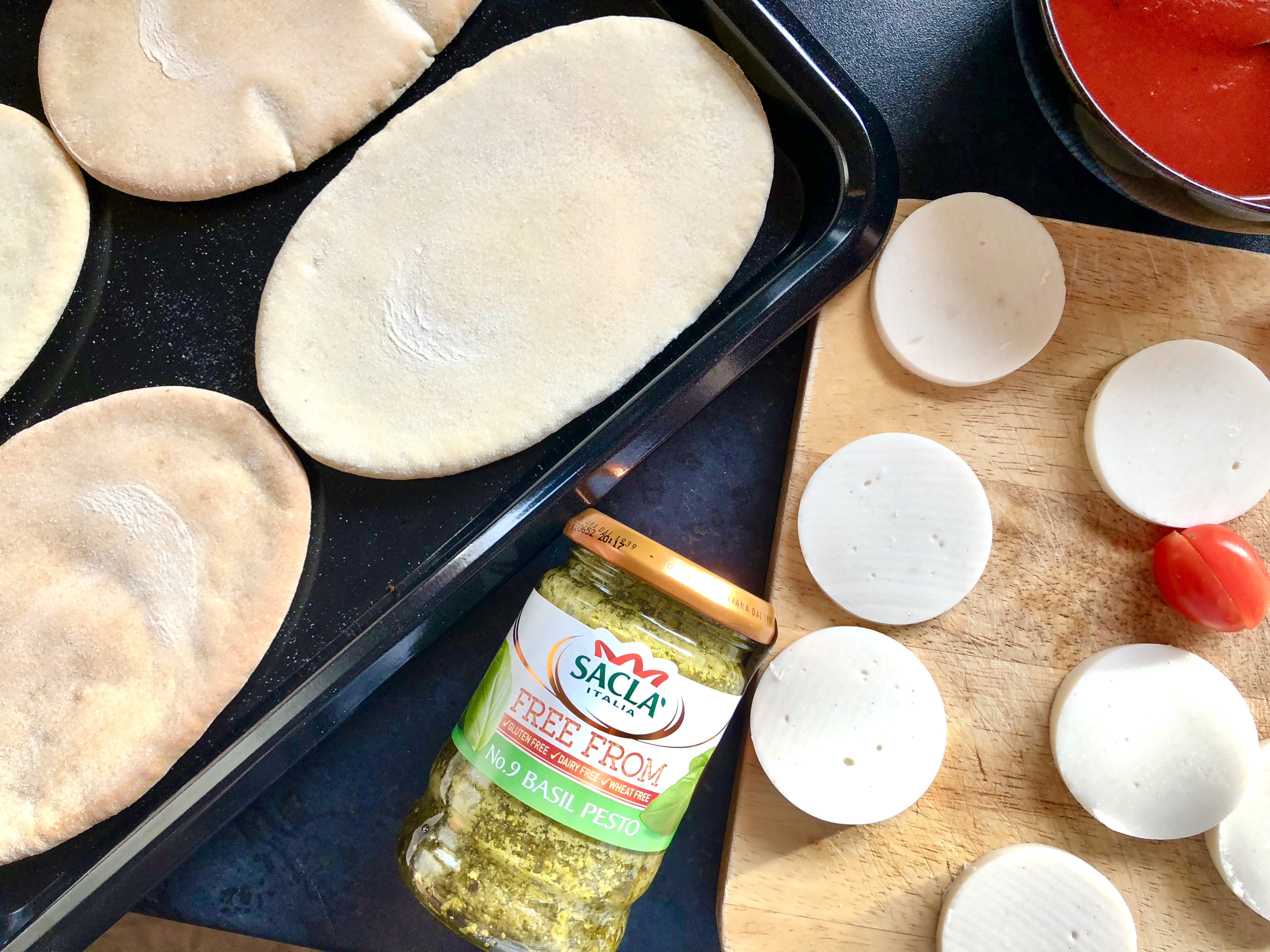 quick pesto pitta pizzas