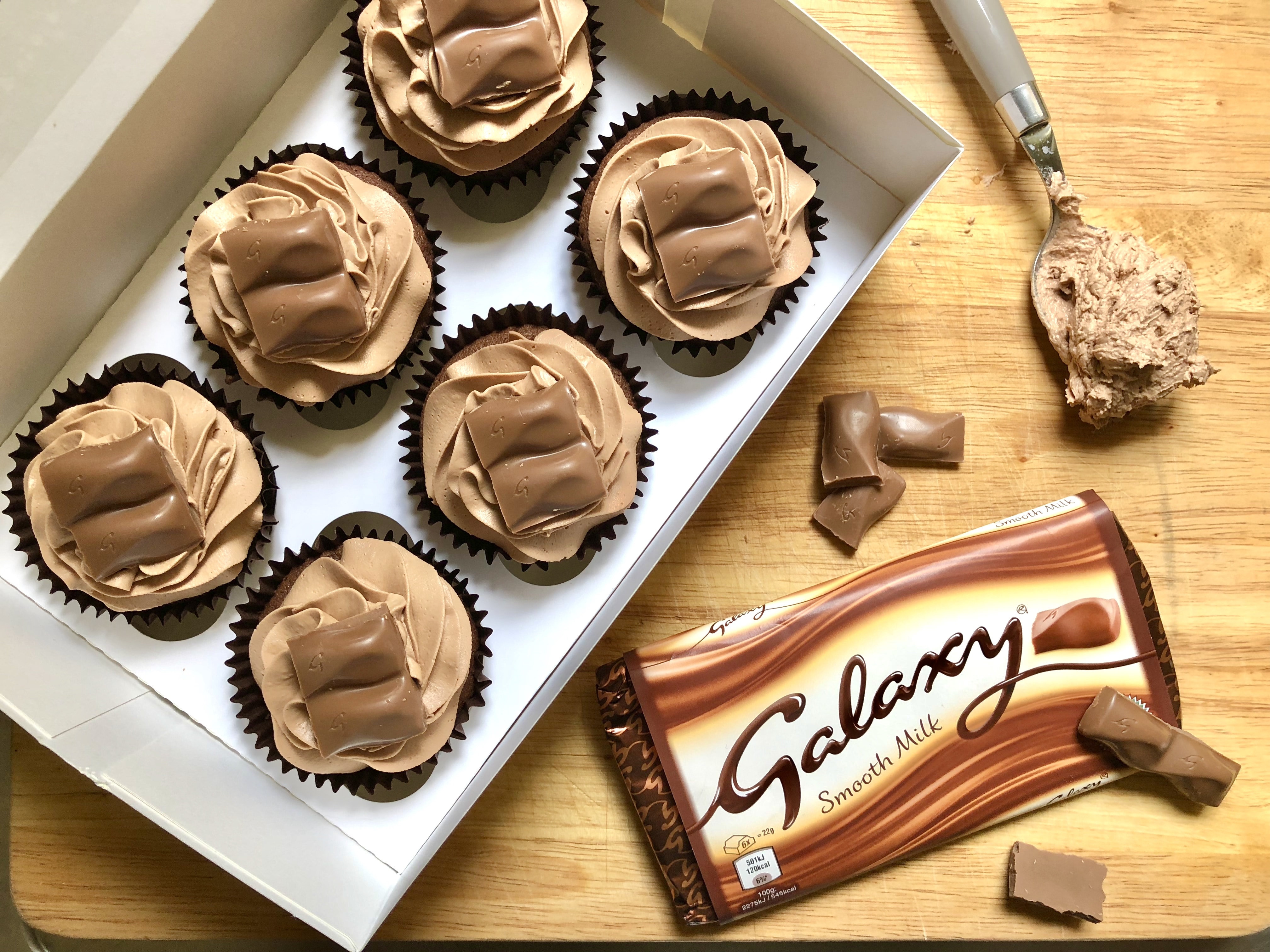 galaxy chocolate cupcakes