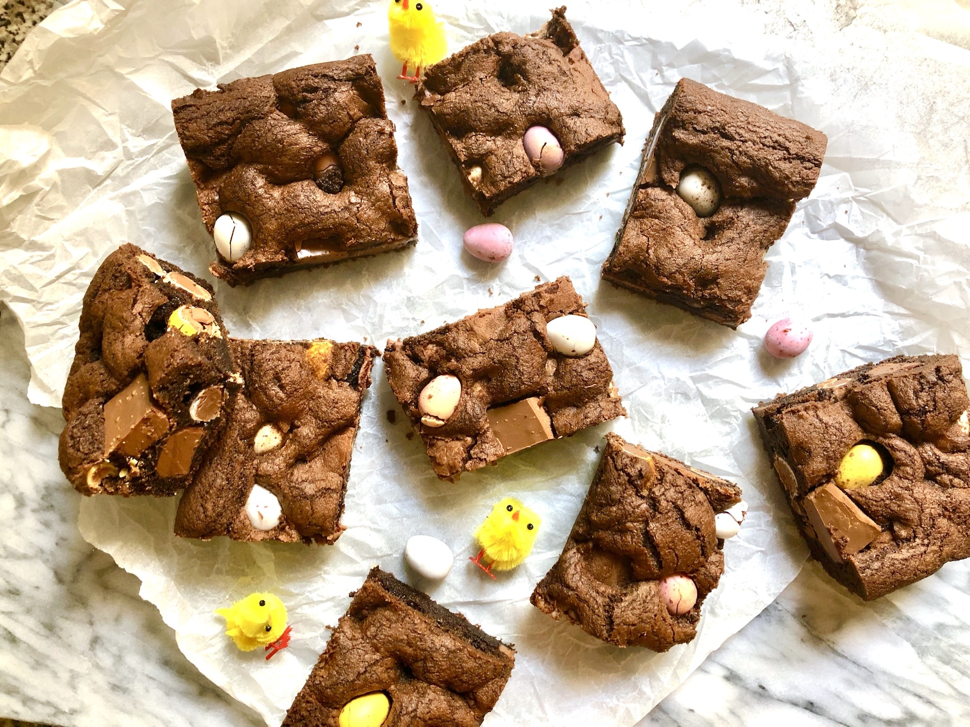 mini egg chocolate cookie bars