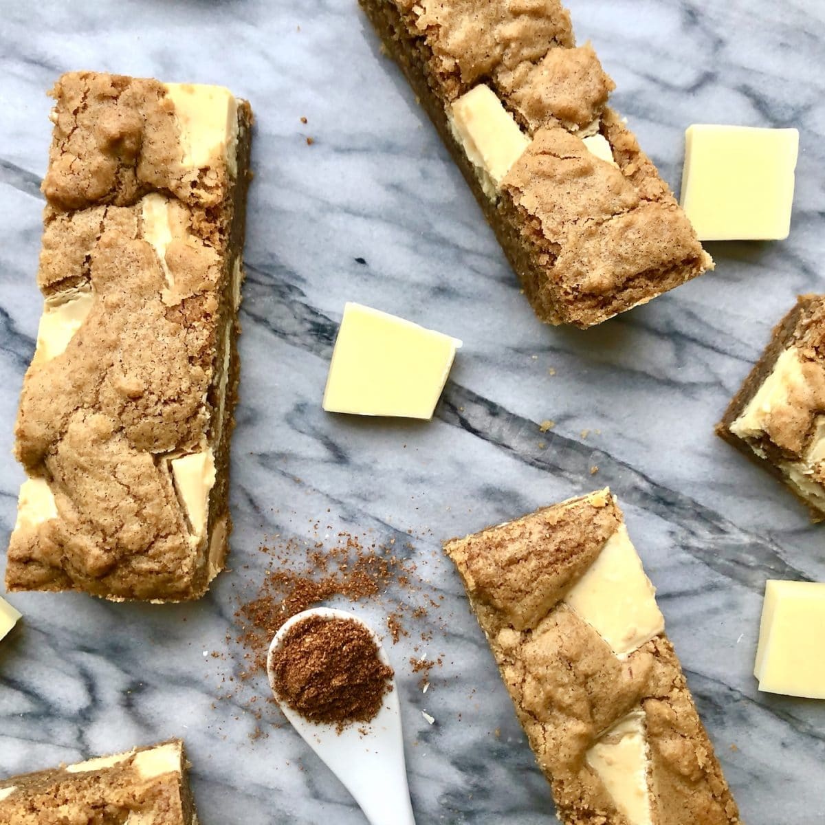 gingerbread white chocolate cookie bars