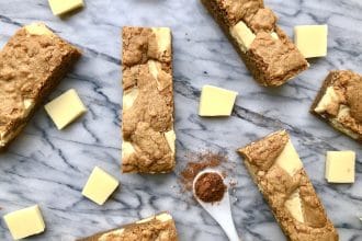 gingerbread white chocolate cookie bars