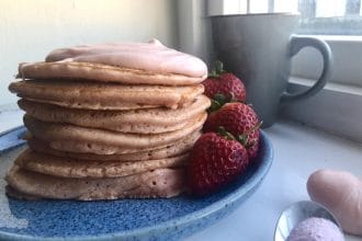 strawberry milkshake pancakes