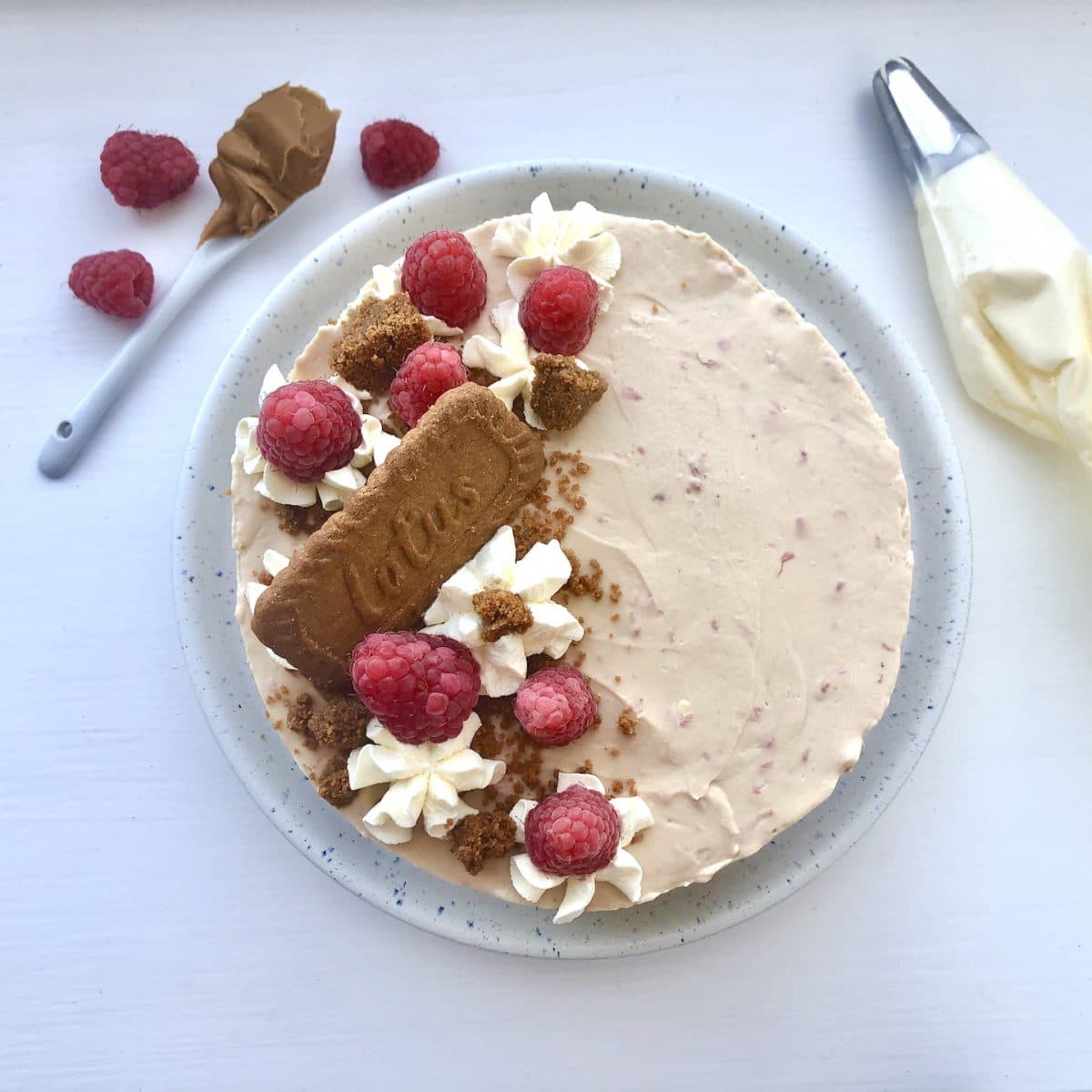 biscoff raspberry cheesecake