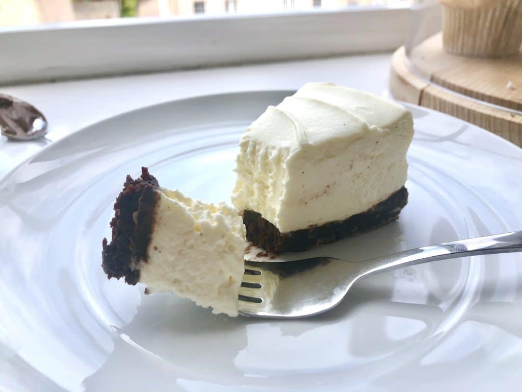 brownie bottom vanilla cheesecake