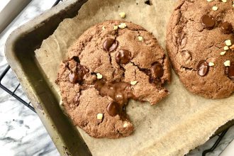 Nutella Stuffed Chocolate NYC Cookies