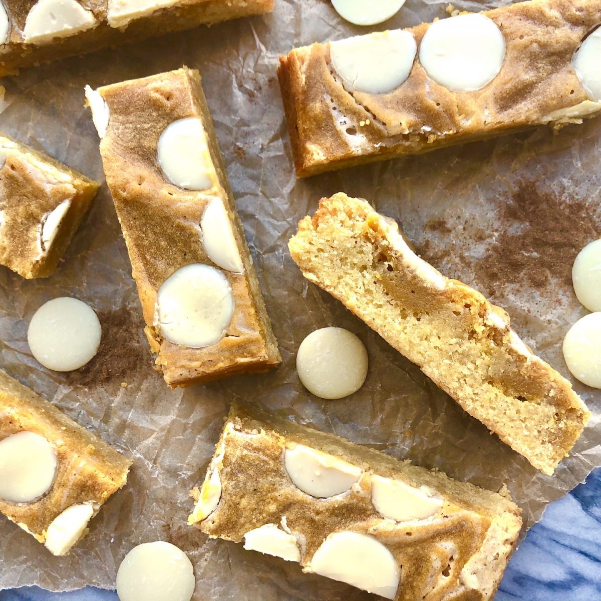 pumpkin spice blondies