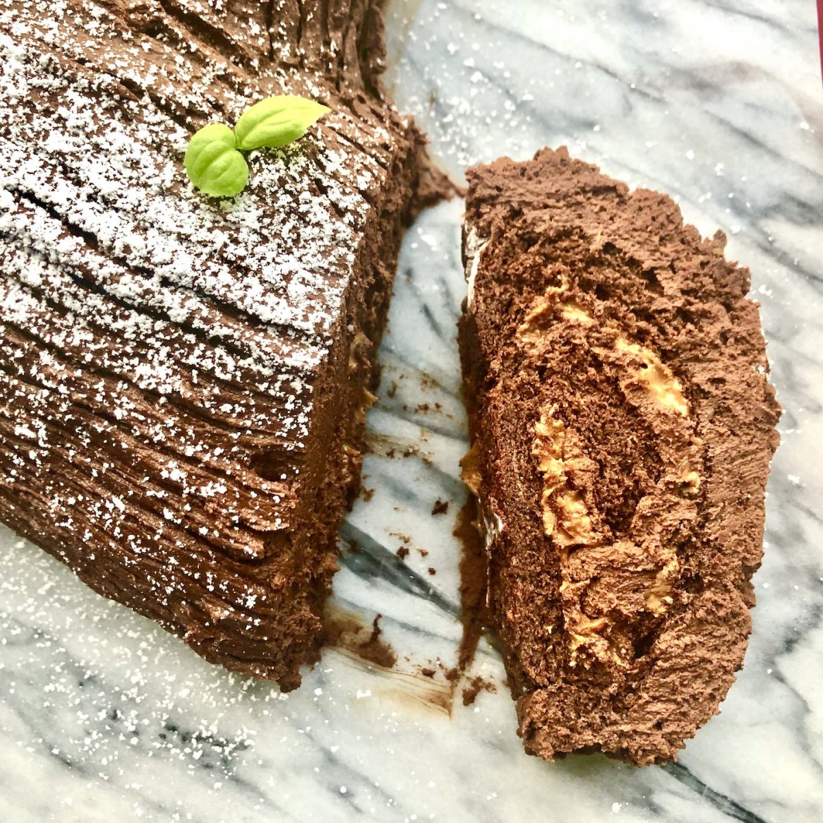 praline chocolate yule log