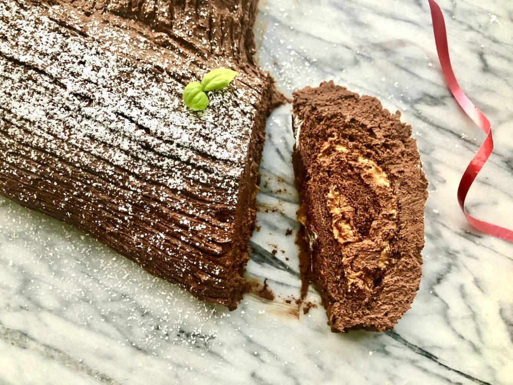 praline chocolate yule log