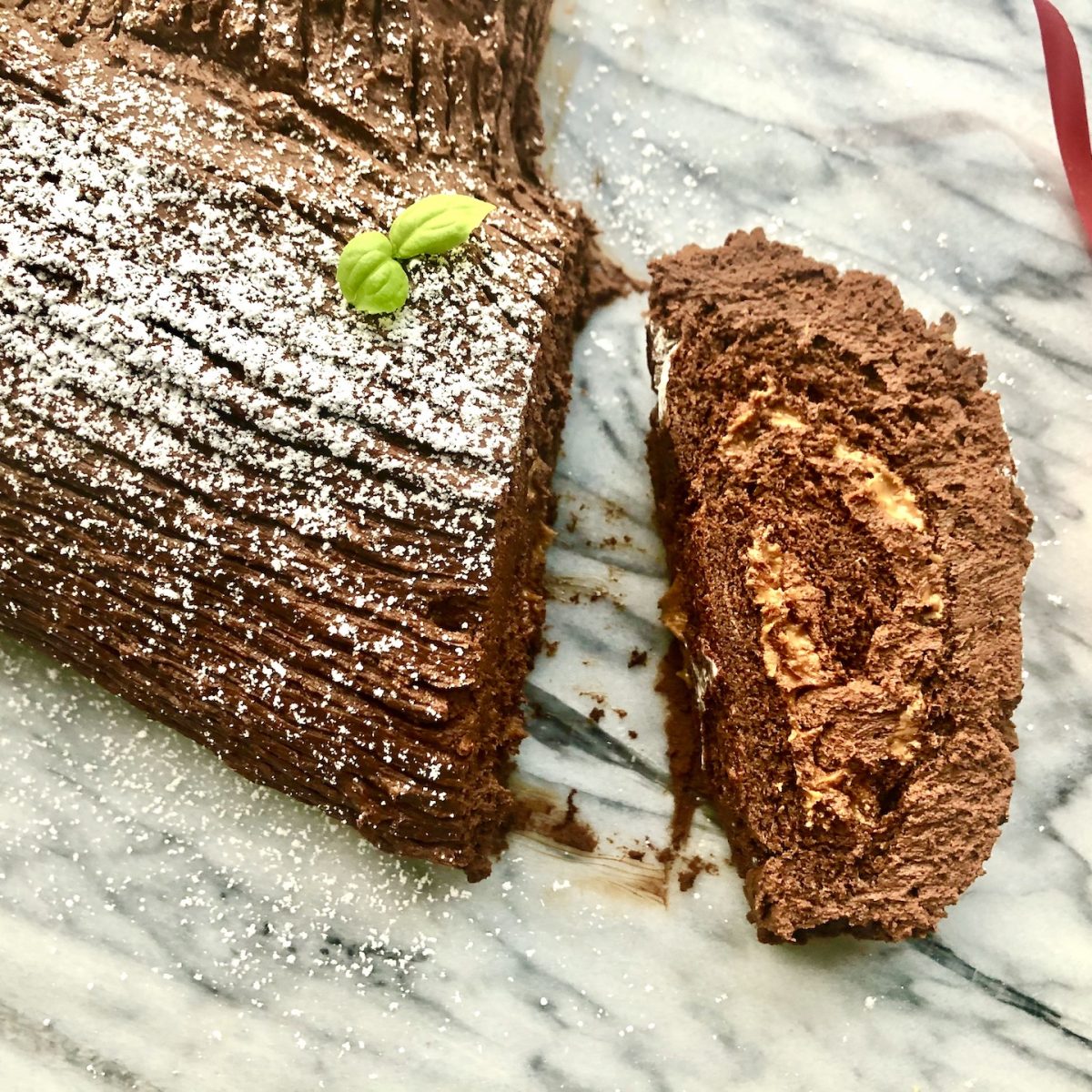 praline chocolate yule log