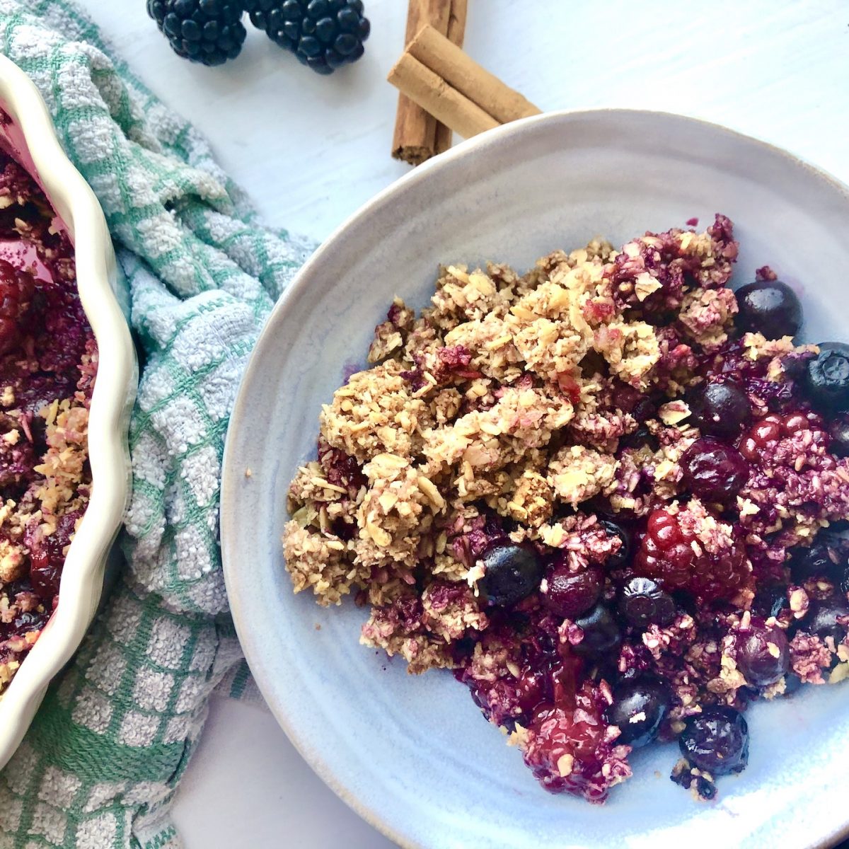 winter berry crumble