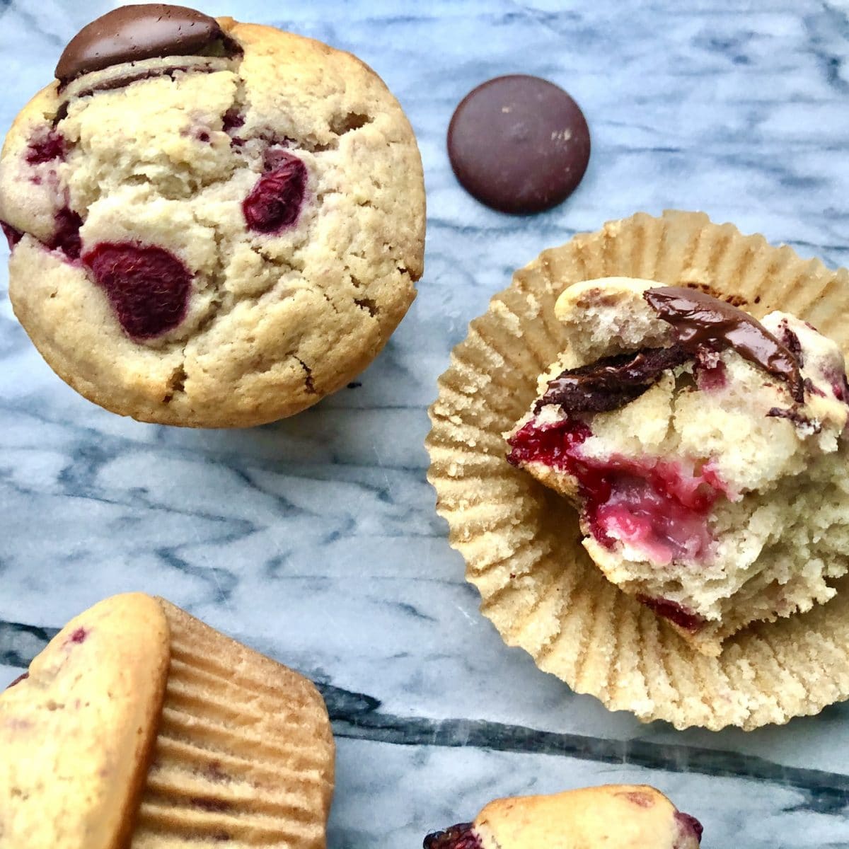 vegan raspberry dark chocolate muffins